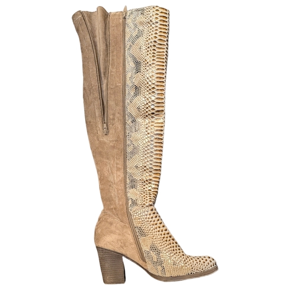 Pierre Dumas Knee High Boots Taupe Snakeskin Suede Block Heel Wide Calf 8.5 - Picture 3 of 12